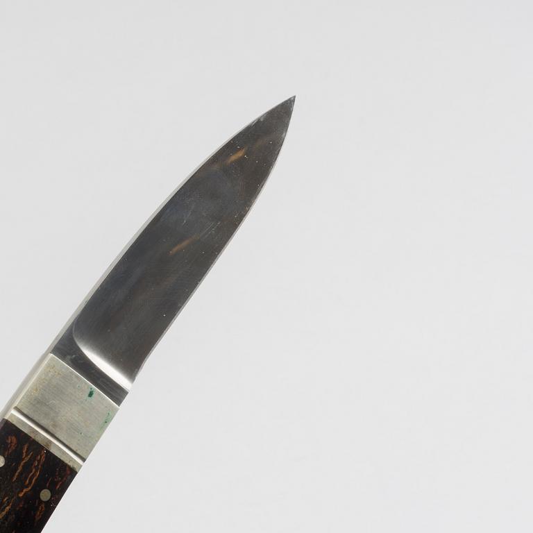 Two Berth Öberg knifes.