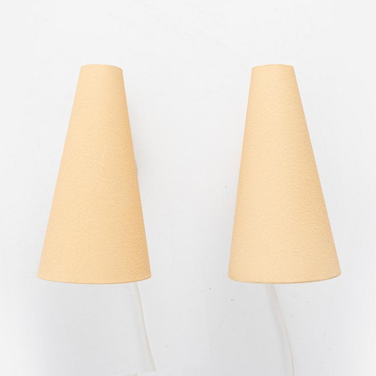 Bertil Brisborg, a pair of wall lamps model "33118", Nordiska Kompaniet 1950s.