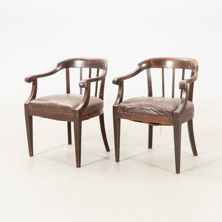 Fåtöljer ett par omkring 1900.