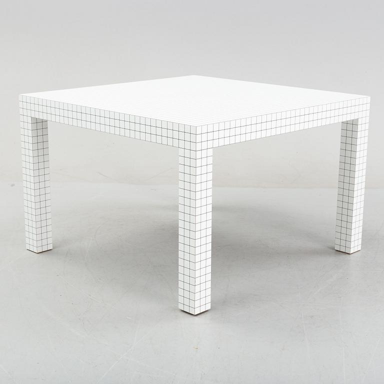 A model 2600 'Quadrema' table by Superstudio for Zenotta, designed in 1970.