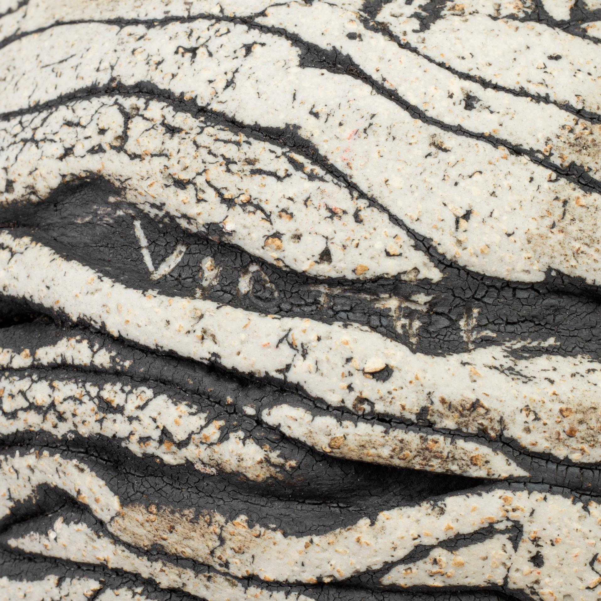 ULLA VIOTTI, bowl and object, stoneware, signed, second half of the 20th century.