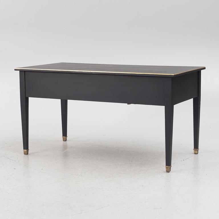 Skrivbord, gustaviansk stil, tidigt 1900-tal.