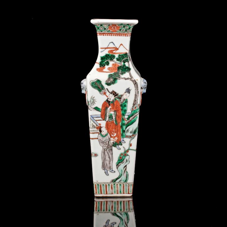 VAS, porslin, Kangxistil, Kina, 1800/1900-tal.