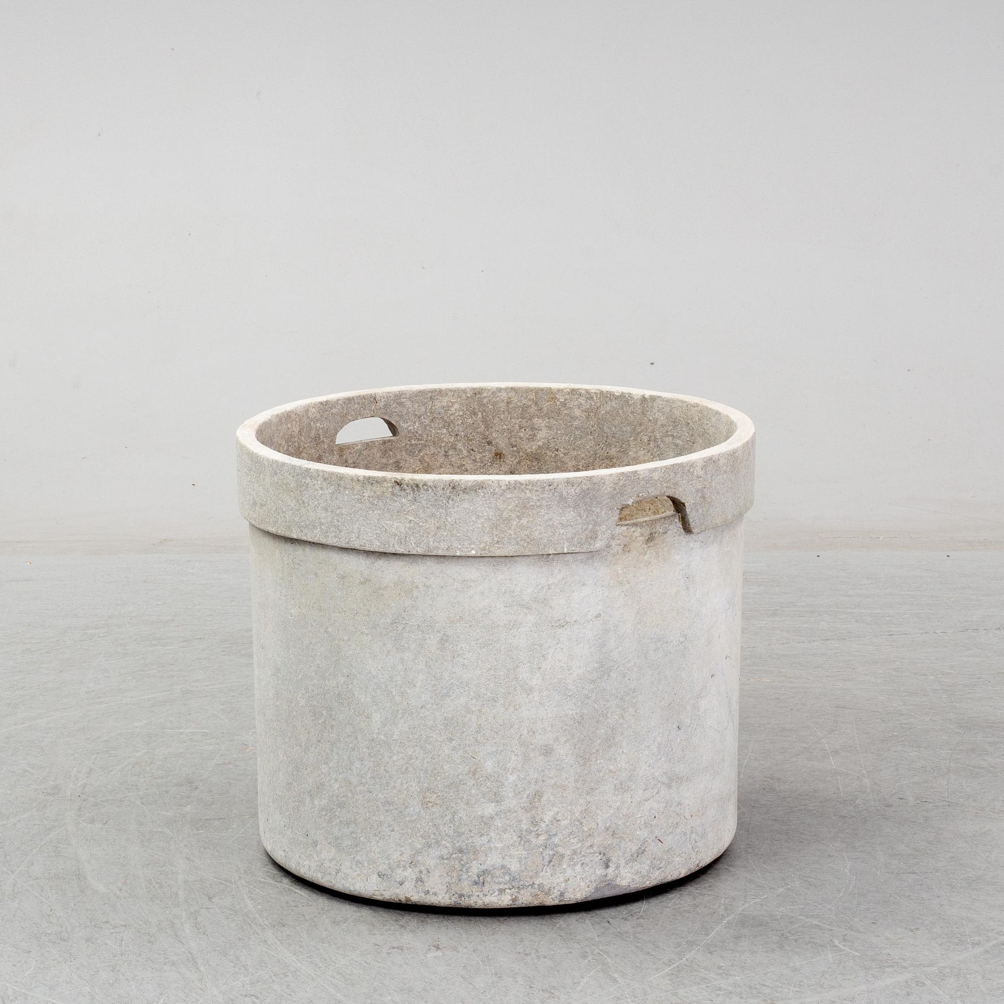 SIGNE PERSSON-MELIN, a large flower container, 20th century.