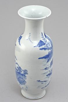 URNA, porslin, Kina, 1900-tal.