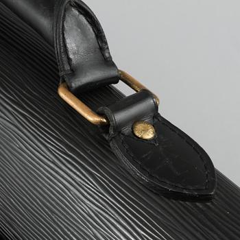 PORTFÖLJ, "Serviette conseiller ambassadeure Epi", Louis Vuitton.