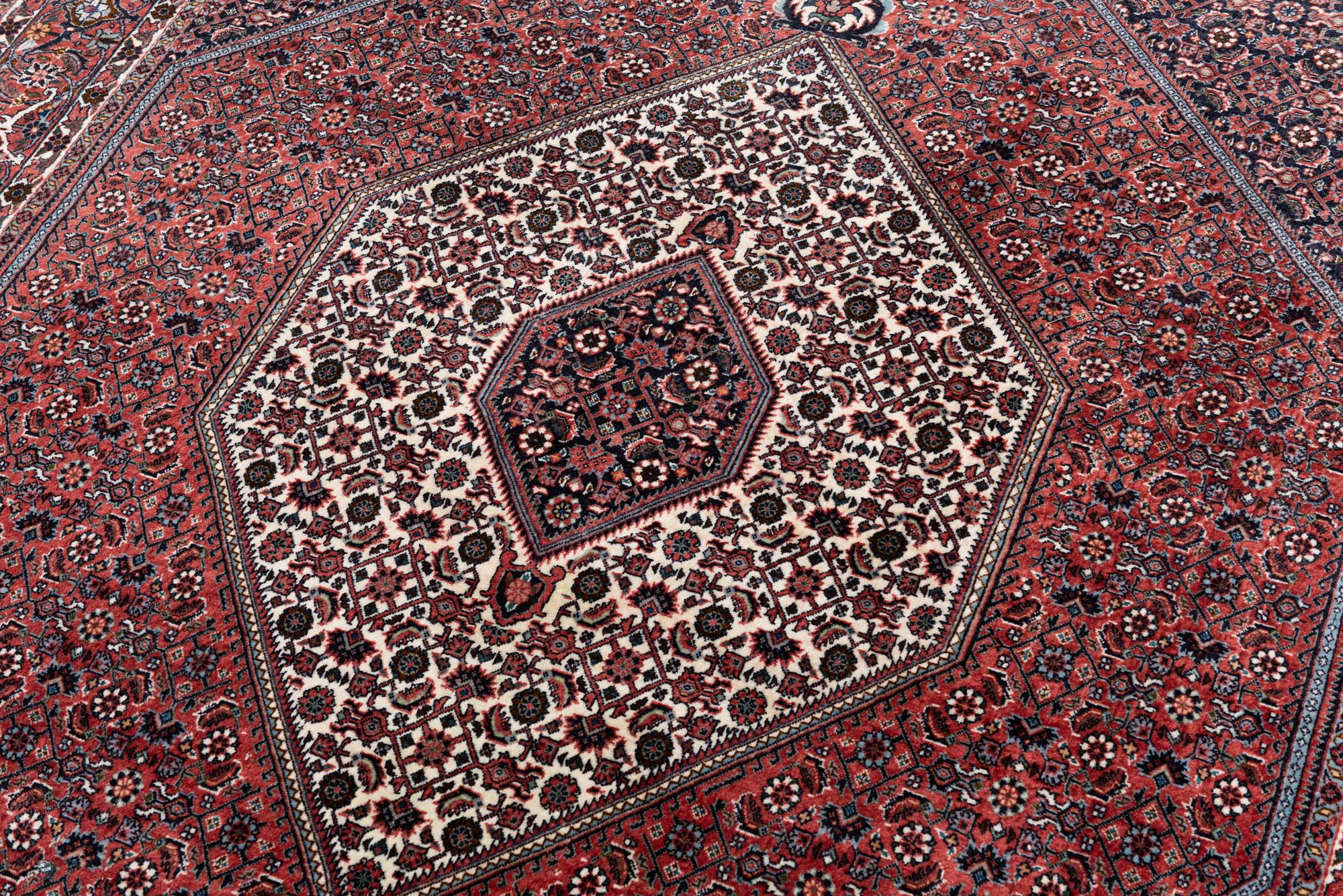 Carpet, Bidjar, 233 x 171 cm.