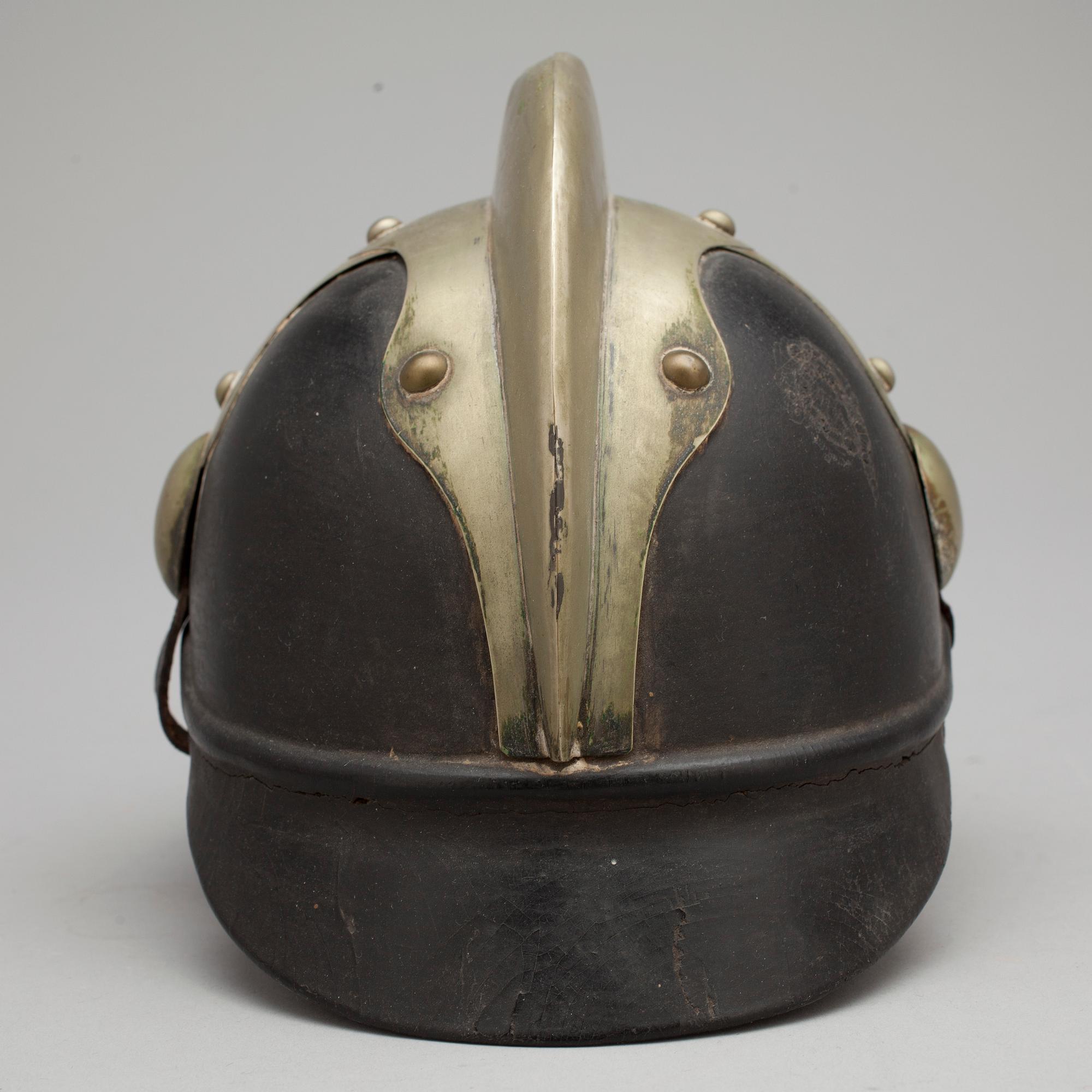 BRANDMANSHJÄLM, 1900-talets början.