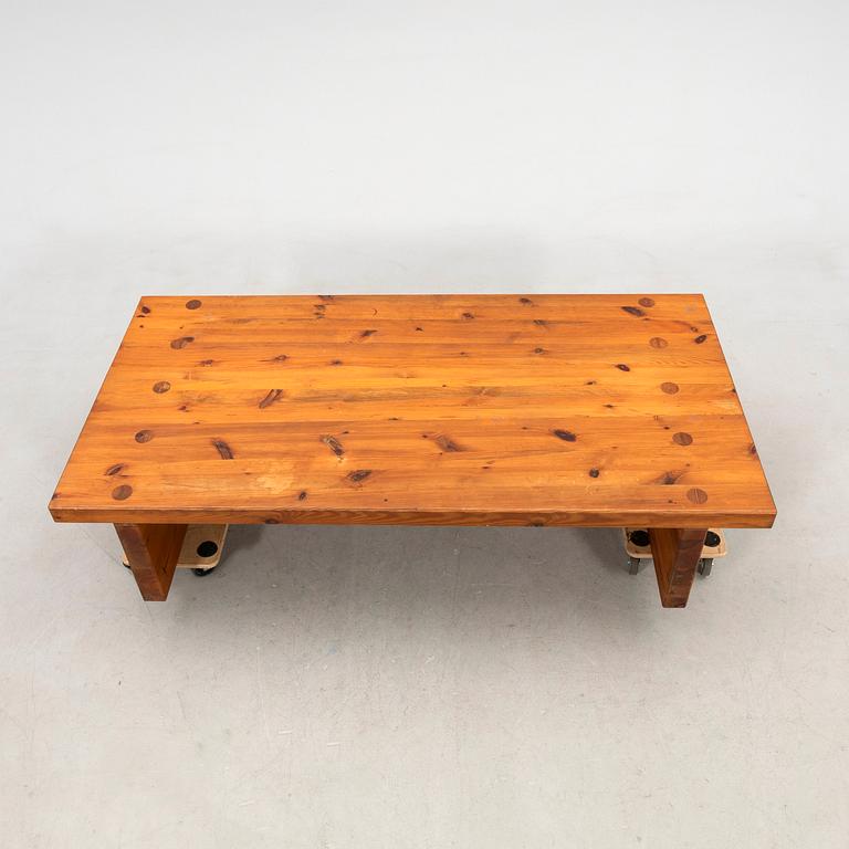 Soffbord tillskrivet Sven Larsson 1900-talets andra hälft.