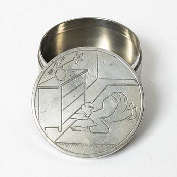 Sylvia Stave, attributed to. A pewter box with cover, CG Hallberg, Stockholm 1929.