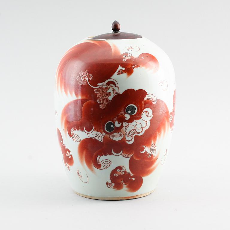 LOCKURNA, porslin, Kina, 1800-tal.