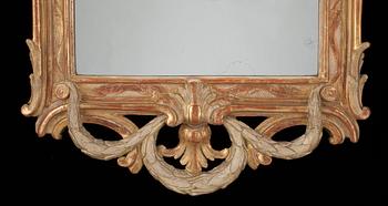 SPEGEL, av Samuel Bomansson (mästare i Stockholm 1756-71, änkan drev verkstaden till 1780-talet). Transition.