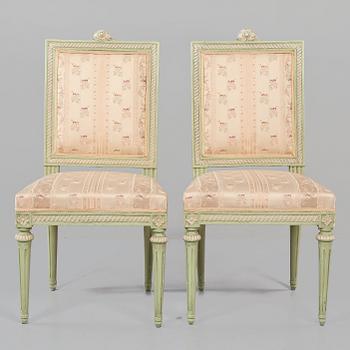 STOLAR, ett par, signerade EÖM för Erik Öhrmark, gustavianska, 1700-talets senare del.