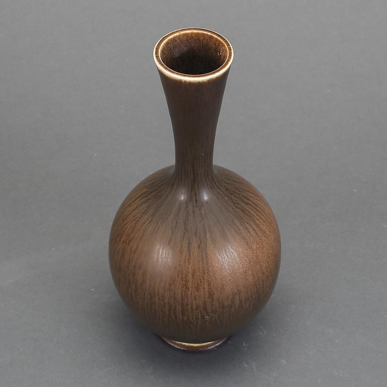 VAS, Berndt Friberg, Gustavsberg studio, 1975. Stengods.