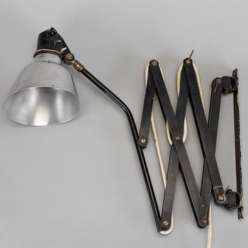 SKRIVBORDSLAMPA. Industri 1900-talets första hälft.