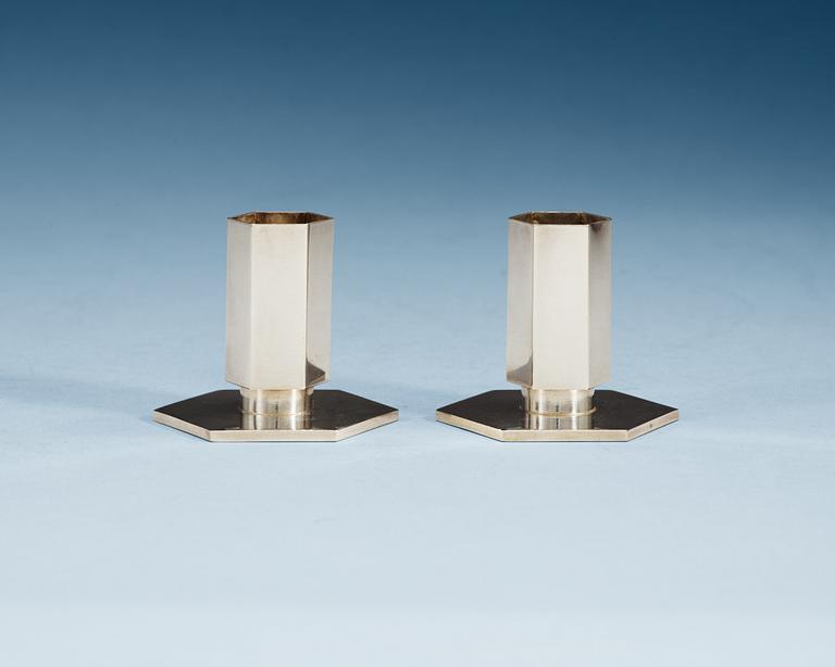 A pair of Wiwen Nilsson sterling candlesticks, Lund 1975.