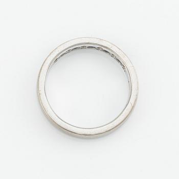 Ring, Strömdahls, 18K vitguld med safir och briljantslipade diamanter.