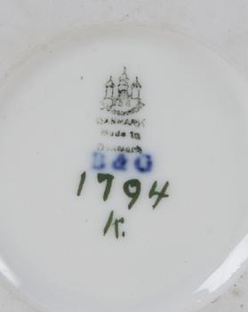 FIGURIN, porslin, Bing & Gröndahl. Proveniens: Git Gay.