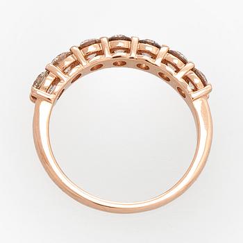 Sormus, 14K kultaa ja briljanttihiottuja timantteja.