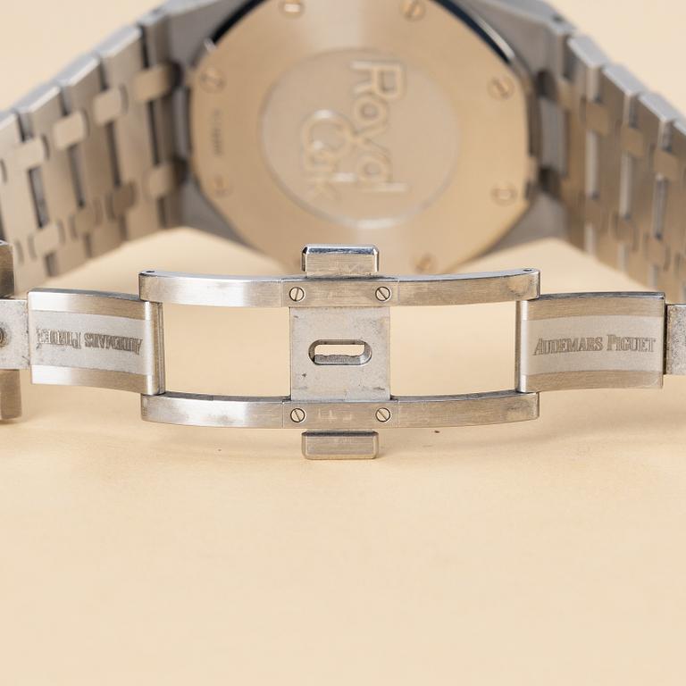 Audemars Piguet, Royal Oak Chronograph, ca 2019.