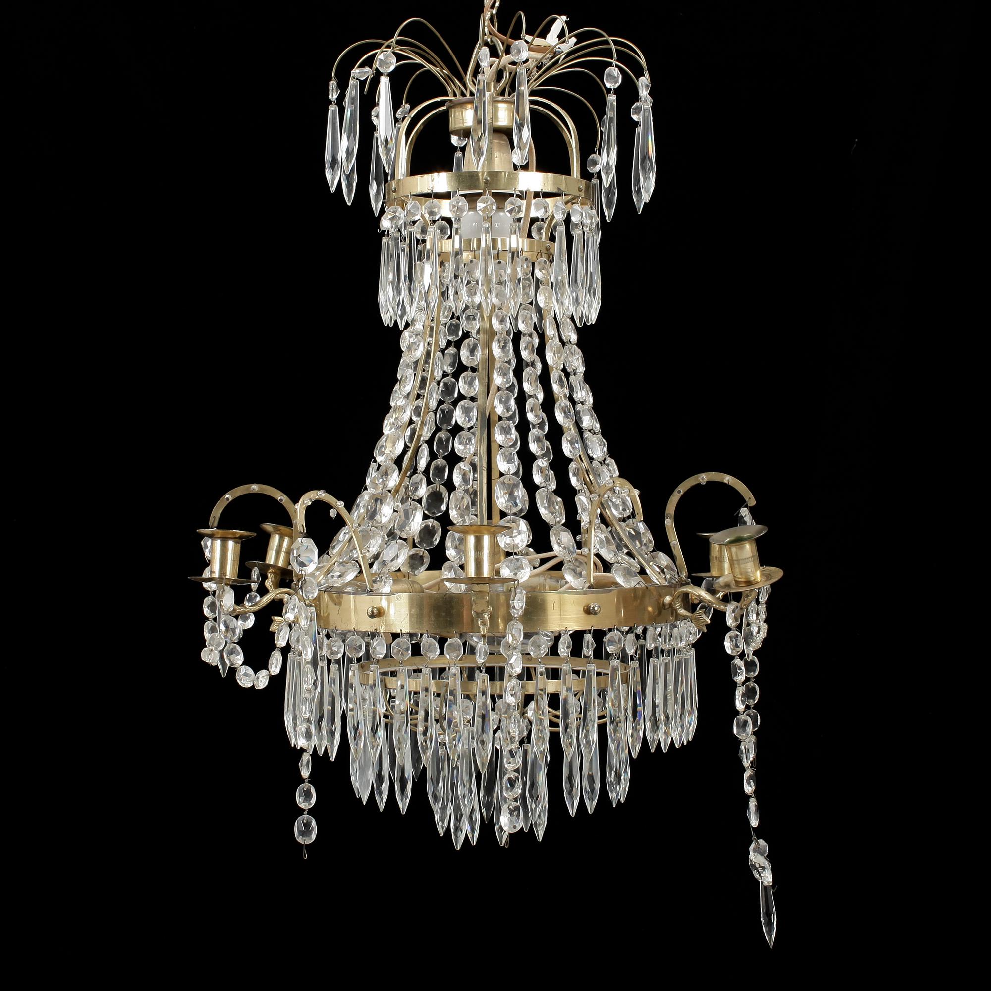 TAKKRONA, empirestil, 1900-talets andra hälft. Höjd ca 65 cm.