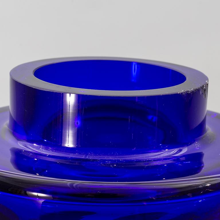 LARS HELLSTEN, lidded urn, signed.