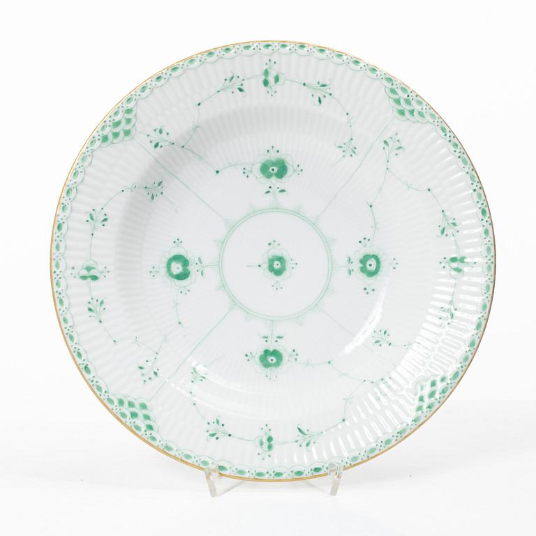 Royal Copenhagen, A green Musselmalet (green fluted) soup plate, model no 565, 1898-1923.