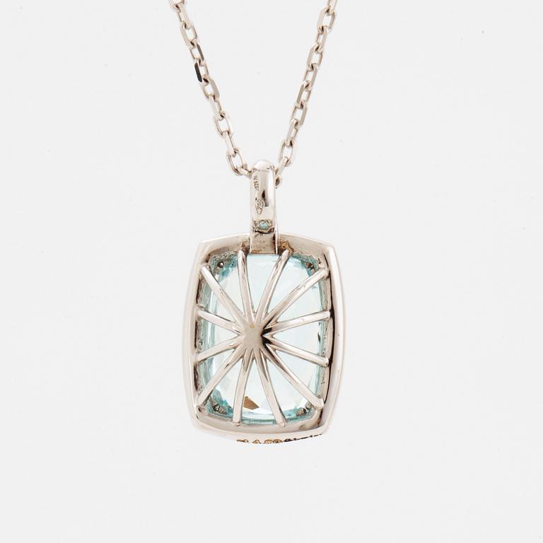 HÄNGSMYCKE, med akvamarin och briljantslipade diamanter, med kedja.