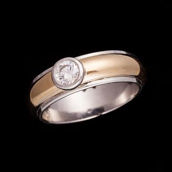 RING, 14K guld, sterlingsilver, diamantimitation ca 0,35 ct. Vikt 7 g.