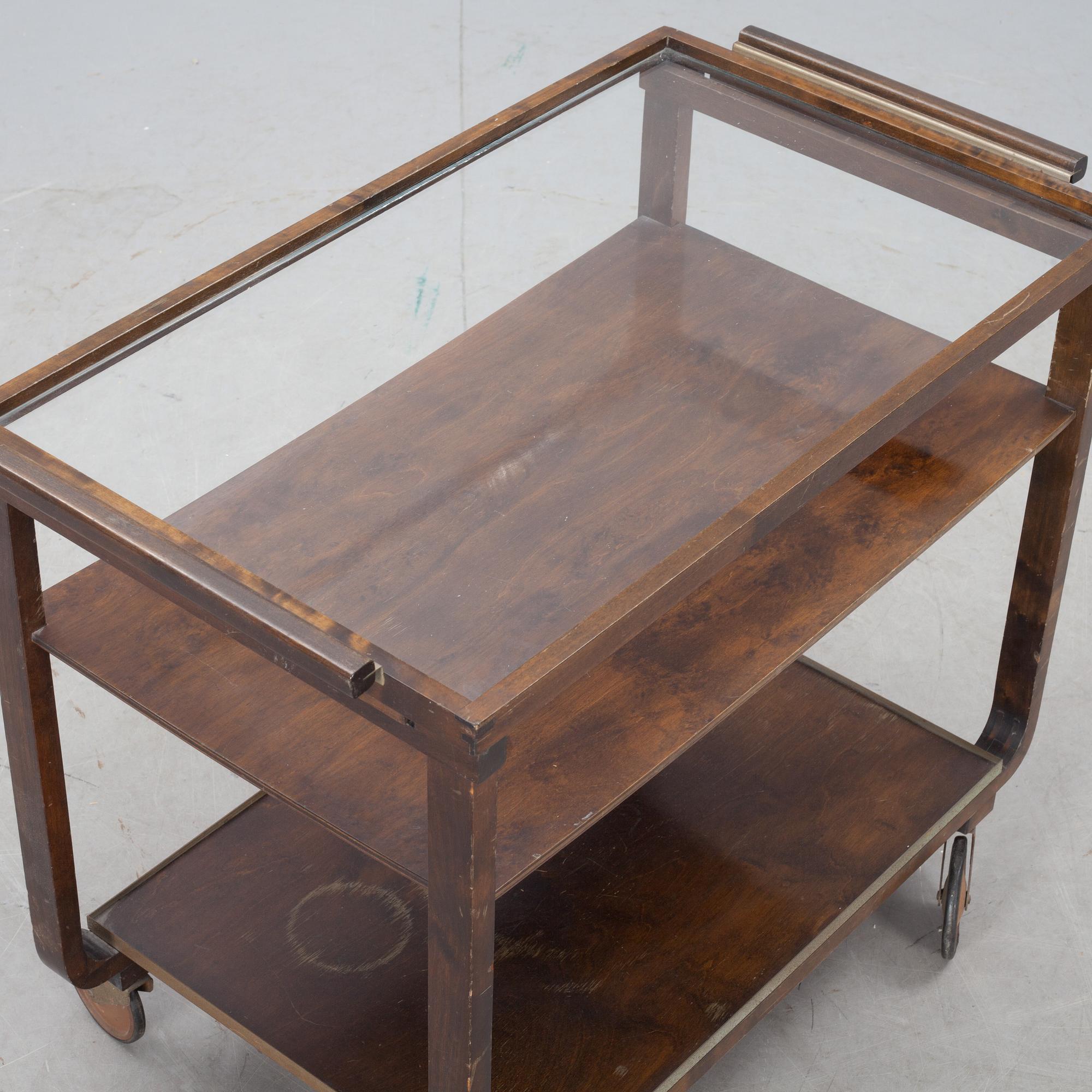 SERVERINGSVAGN, 1900-talets första hälft.