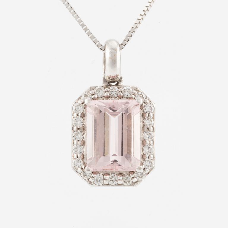 Pendant with 18K gold chain featuring a faceted morganite and round brilliant-cut diamonds.