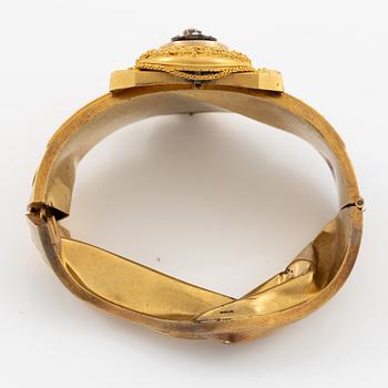 Bracelet 14K gold with enamel details and pearl, damaged.