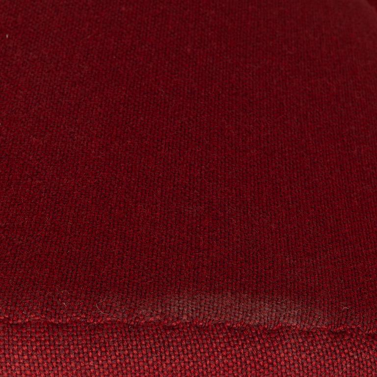 Arne Jacobsen, armchairs, a pair of "Swan", for Fritz Hansen, Denmark, 2004.