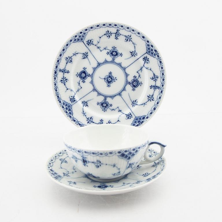 A 40 pcs Musselmalet porcelain service Royal Copenhagen.