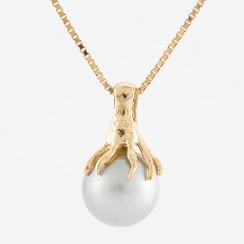 Necklace, gold with grey-toned pearl.