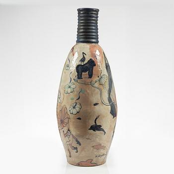 Marie Långhans, golvvas, stengods, egen ateljé 2018.