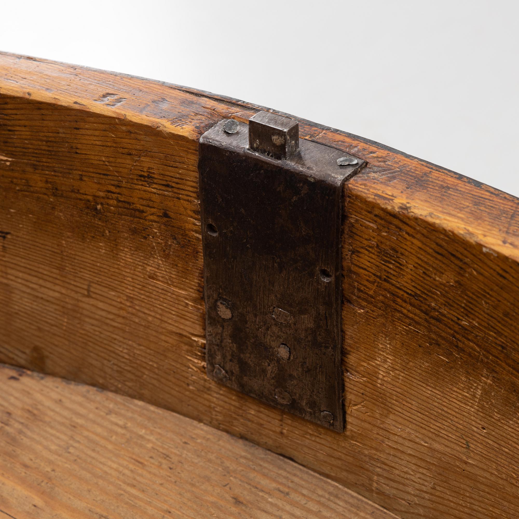 A late Baroque chest of drawers, 18th century.