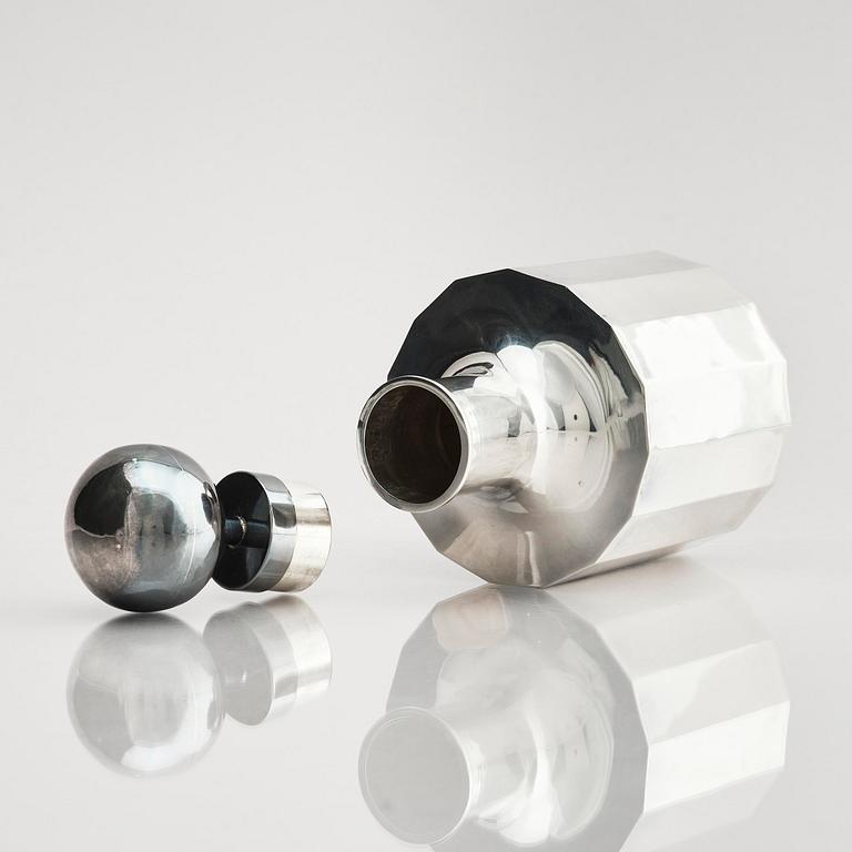 Jan Ante Dahlstedts Silversmedja, a silver decanter with lid, Umeå, Sweden, 1966.