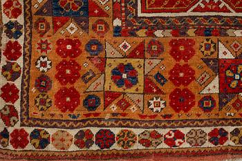 A rug, antique Melas prayer rug, ca 154-158 x 100-106 cm (as well as 1 and 3,5 cm flat weave at the ends), Anatolia.