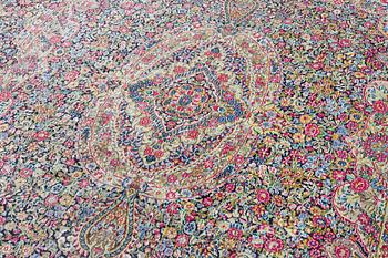 Rug, Kirman, Mille de Fleur, approx. 440 x 304 cm.