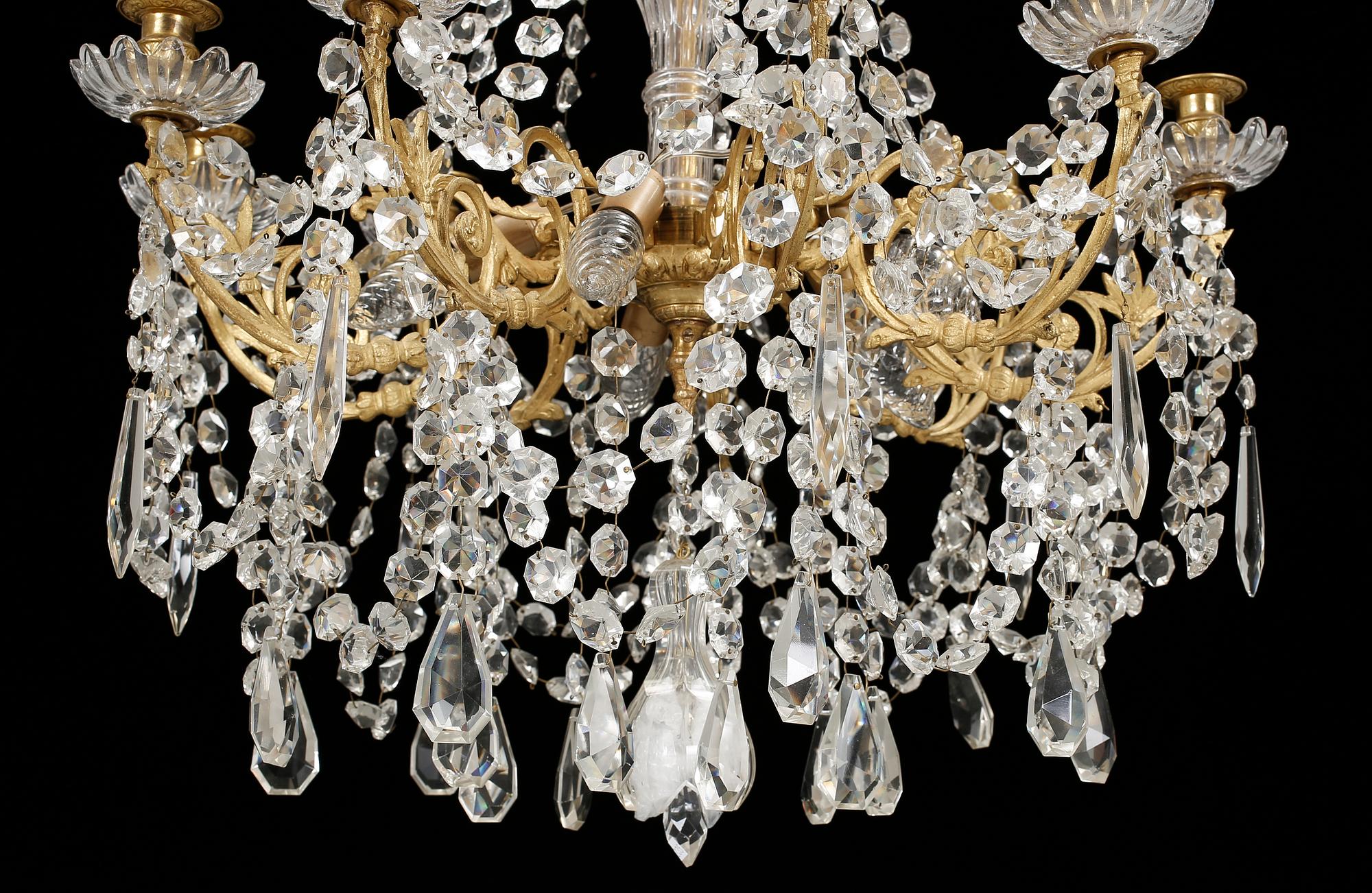 LJUSKRONA, mässing, Oscariansk, omkring sekelskiftet 1900. Höjd 105 cm.