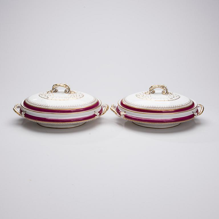 SERVIS, 34 delar, porslin, England, 1870-tal.