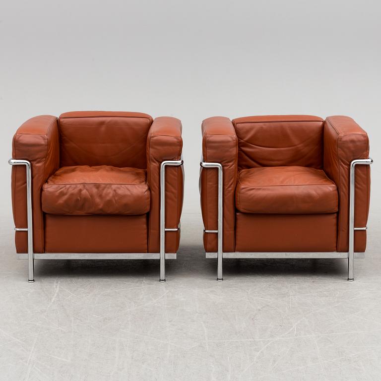 LE CORBUSIER, PIERRE JEANNERET & CHARLOTTE PERRIAND fåtöljer, ett par, LC2, Cassina, Italien.