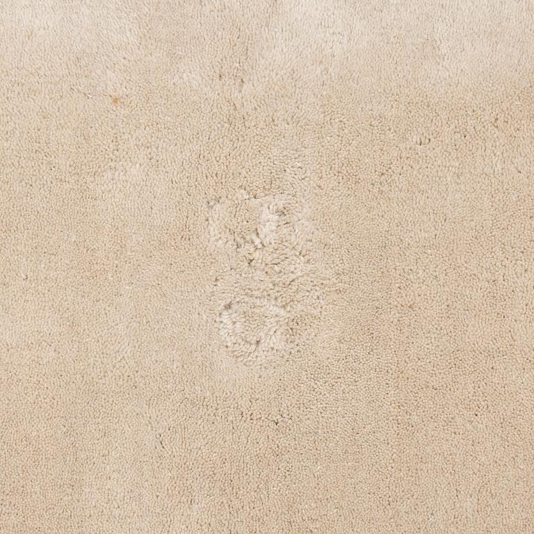 A hand tufted carpet, "Structured  Oatmeal", by lLayered ca 355 x 255 cm.