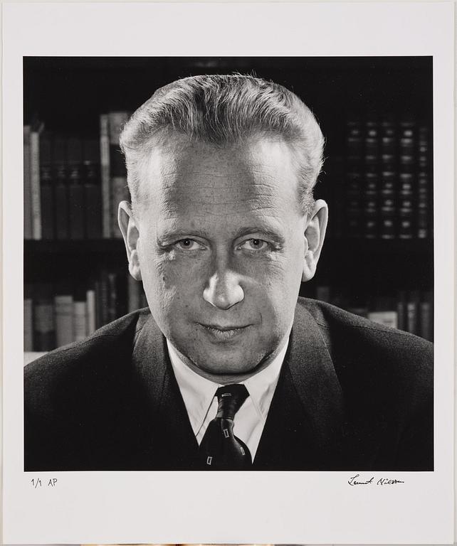 Lennart Nilsson, "Dag Hammarskjöld", 1953.