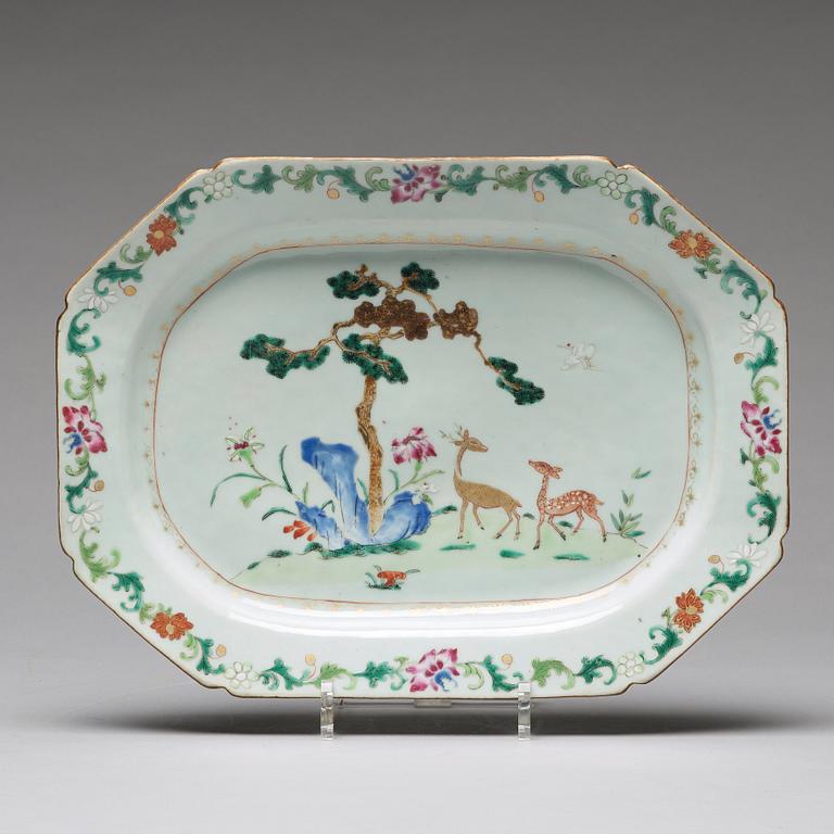 A pair of famille rose serving dishes, Qing dynasty, Qianlong (1736-95).