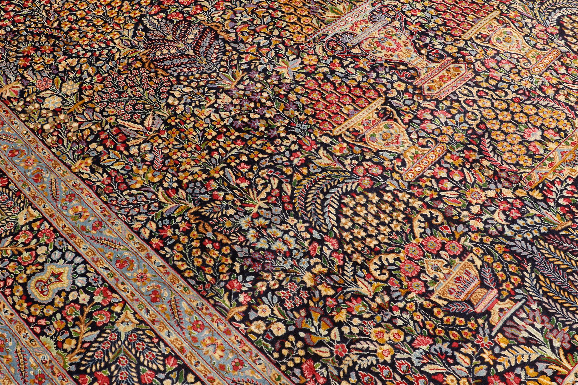 Matto, Kerman 420 x 298 cm.