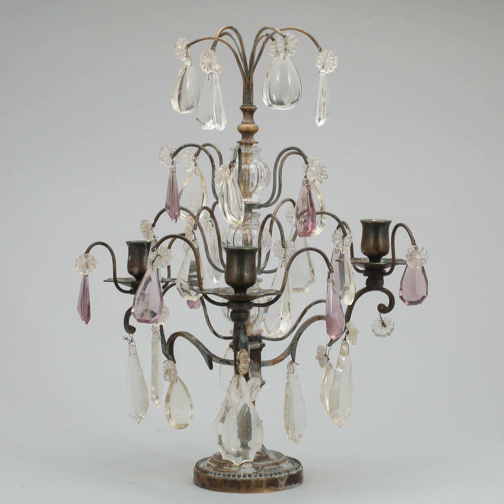 BORDSLYSTRAR, ett par, 1900-talets första hälft.