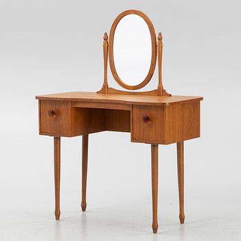 A mid 20th century dressing table.