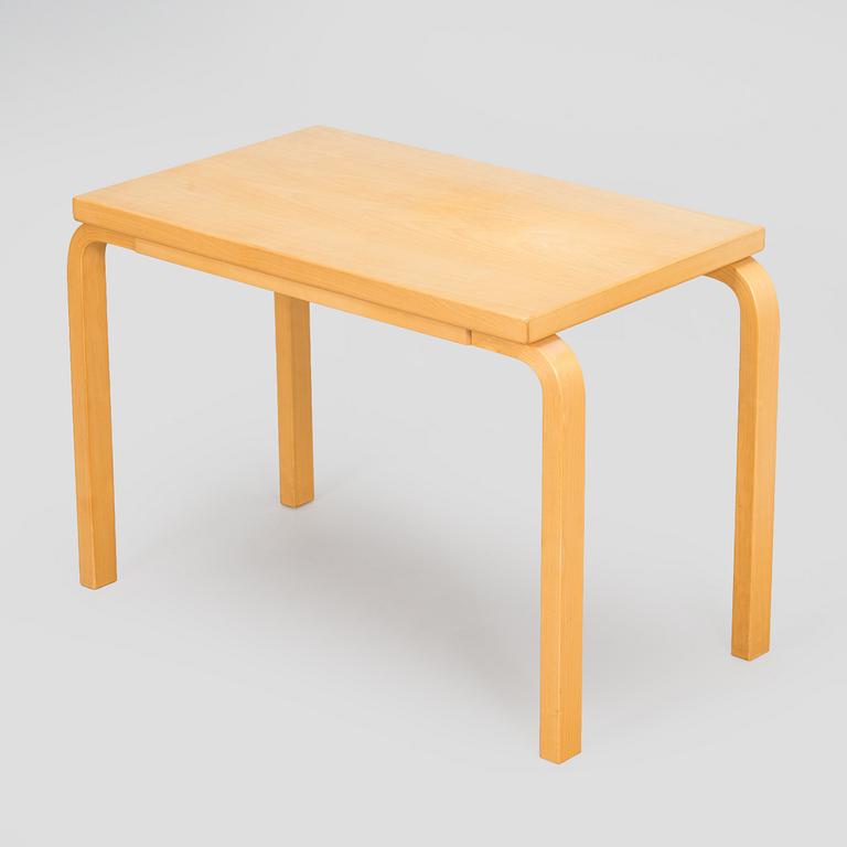 Alvar Aalto, A 1980s side table, Artek 1980s.